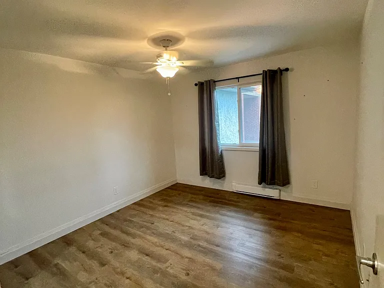 1450 Glen Abbey Gate #533 — Photo 11
