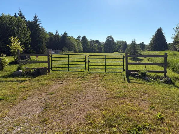 2 Concession #395551, Chatsworth, ON N0H 2V0
