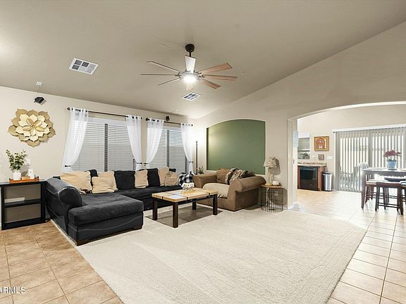 4th image of 44178 W LINDGREN Drive