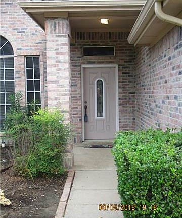 2nd image of 1365 Daffodil Ln