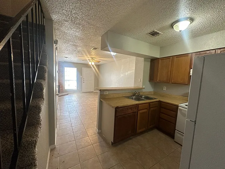 9447 Olde Towne Row — Photo 5