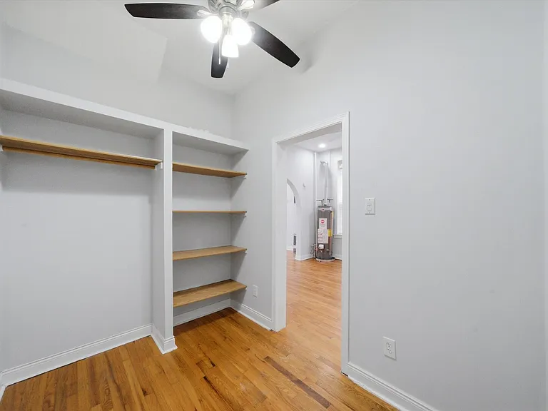2125 W 18th Pl #1F — Photo 11
