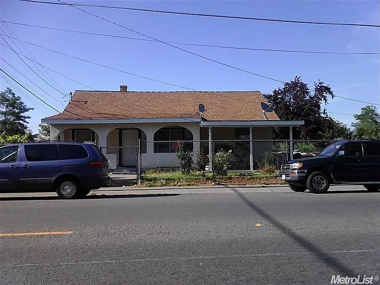 2nd image of 1645 Grand Ave