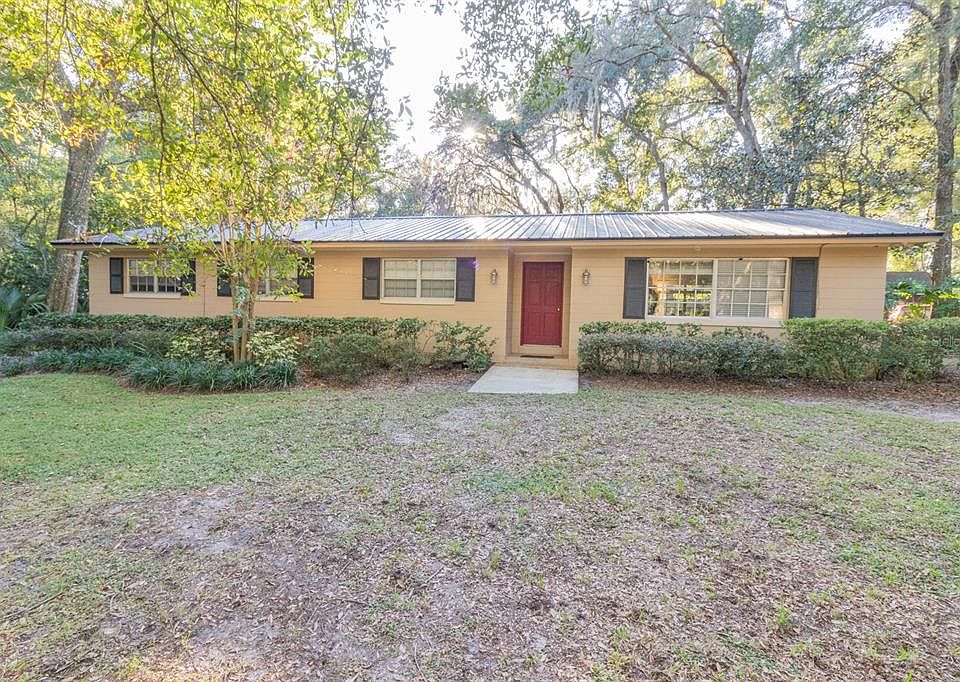 1st image of 560 N Lake Pleasant Rd