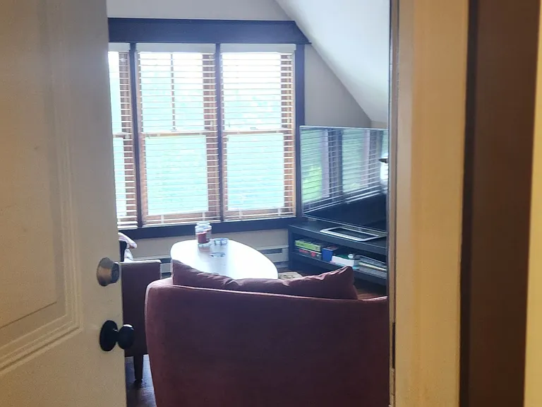 Welcome home!
28 Lafayette Ave NE Apt. 11