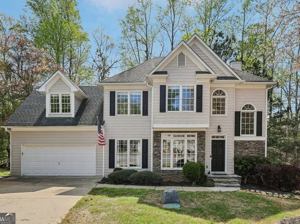 6367 Spring Lake Dr, Flowery Branch, GA 30542