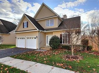 27 Hampshire Dr, Wolcott, CT 06716