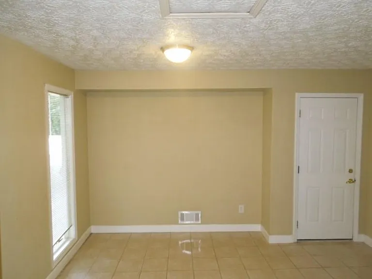 3382 Woodrun Trl — Photo 5