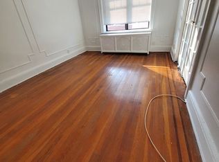 24-59 32nd St #3B, Astoria, NY 11102