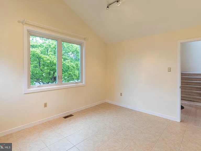 56 W Windrose Dr — Photo 8