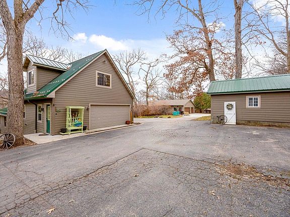 3rd image of 284 East Richardson Springs Road