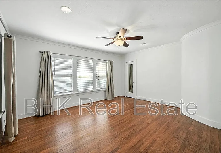 4036 Dexter Ave — Photo 14