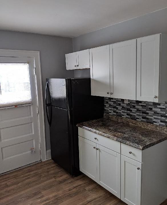 1st image of 1535 Yarmouth Ave