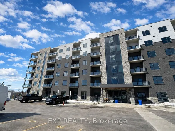 1000 Lackner Pl #611, Kitchener, ON N2A 0L3