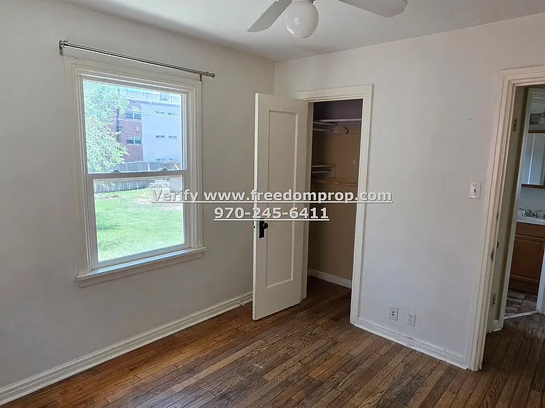 1015 Belford Ave — Photo 5