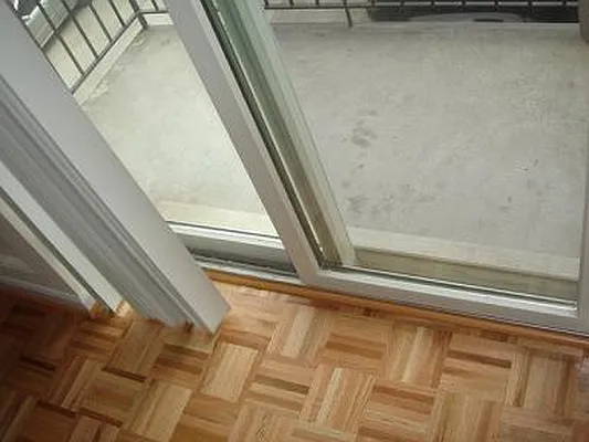 Rented by Metroline Realty | media 7