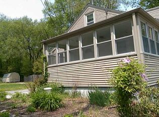 16 Regent St, Coventry, RI 02816