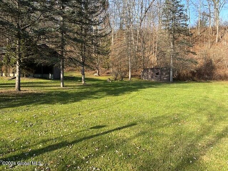 5th image of 739 Ingersoll Road