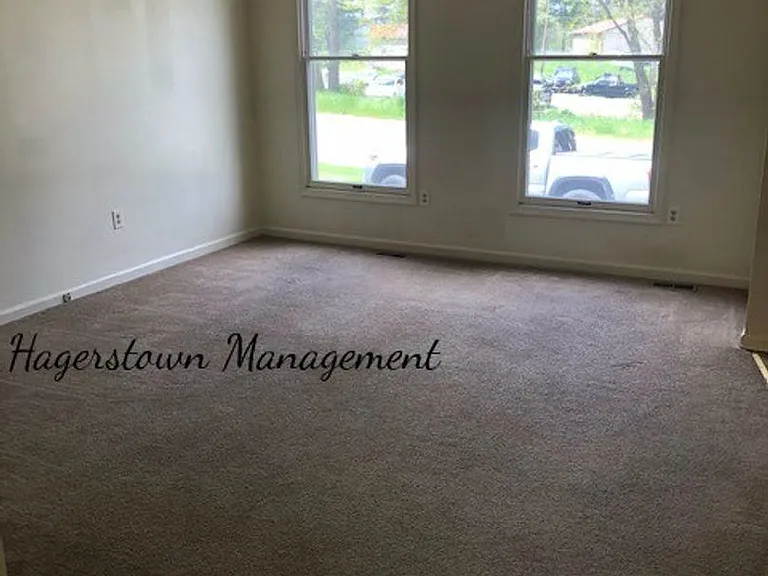 10817 Bower Ave — Photo 9
