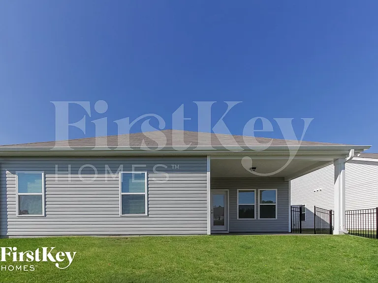 7798 Creek Park Dr — Photo 15
