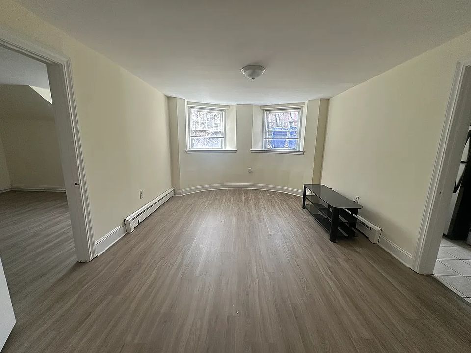 1st image of 183 Winthrop Rd #3