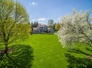 133 Galvin Ct, Farmington, NY 14425