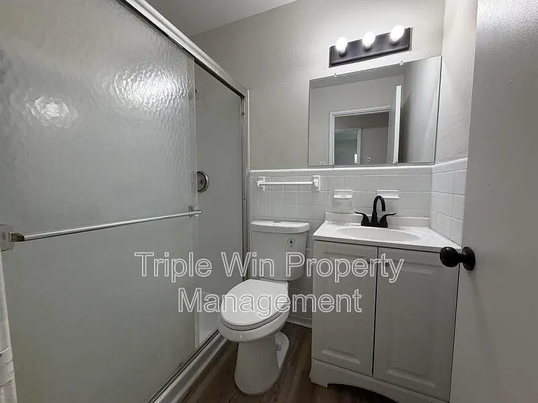945 Paddock Dr — Photo 24