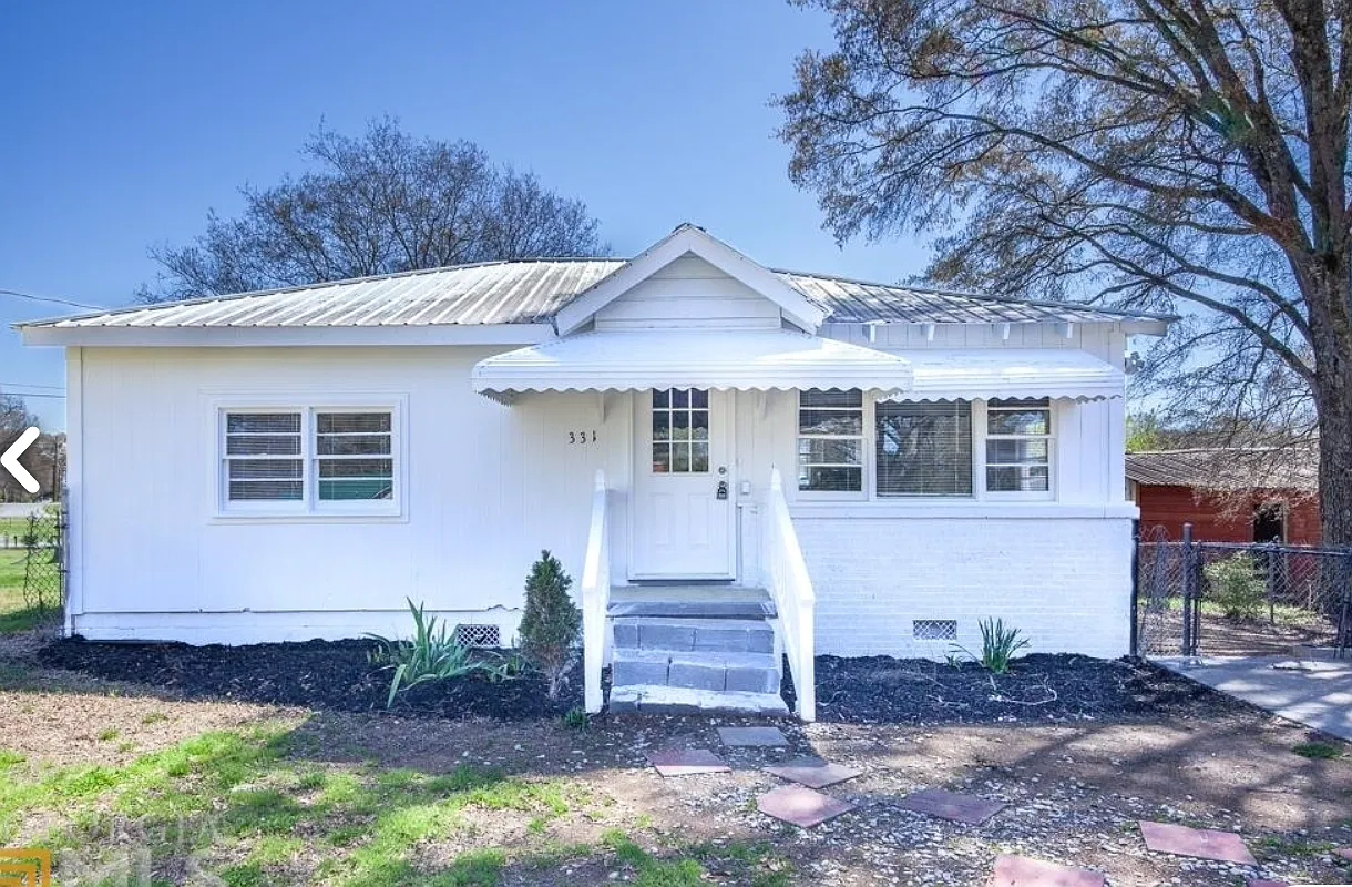 3 bed, 1554 sqft, $1,450 — Photo 1