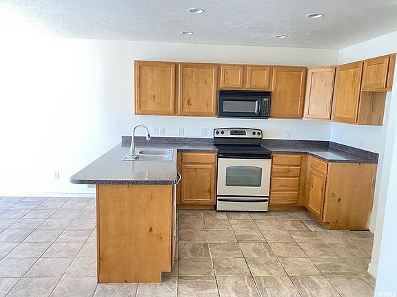 2nd image of 4868 W Cold Springs Cir