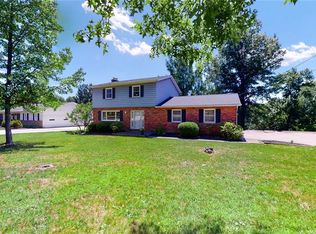 590 Inverlane Dr, Northfield, OH 44067
