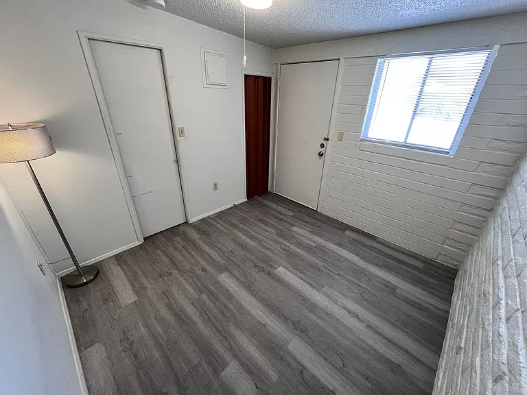 730 E Limberlost Dr — Photo 11