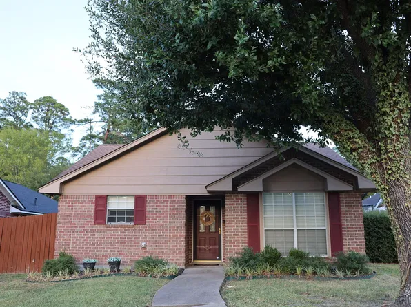 726 University Dr, Carthage, TX 75633
