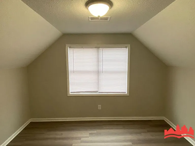 1703 Scottwood St — Photo 8