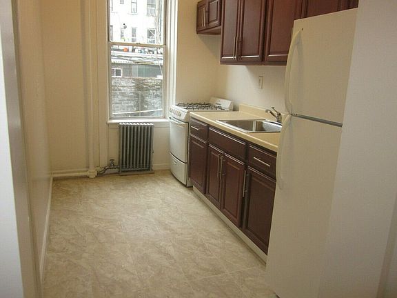 4th image of 340 S 5th St #B2