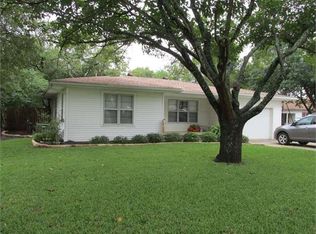 131 County Road 3000, Lott, TX 76656