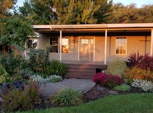 3674 N County Line Rd, Grandview, WA 98930