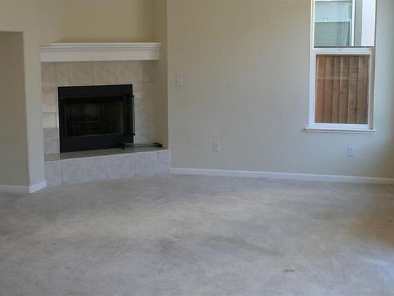 3rd image of 1267 Picadilly Ln