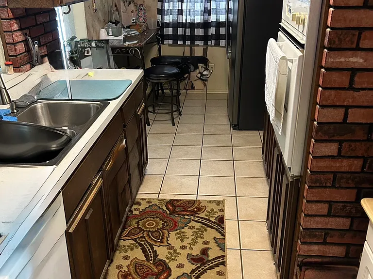 1601 Debra Dr — Photo 9