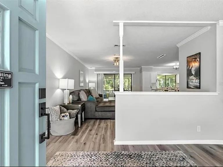 16 Courtney Pl — Photo 13