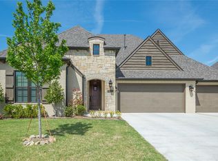 6702 S Willow Pl, Broken Arrow, OK 74011