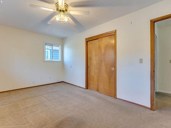 2nd image of 2111 NE 49th St