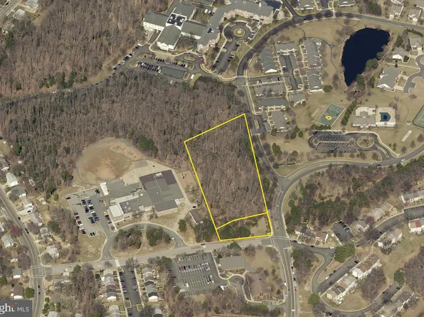 12400 & 12440 Clipper Dr, Woodbridge, VA 22192