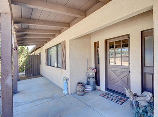 9829 Highland Rd, Oak Hills, CA 92344