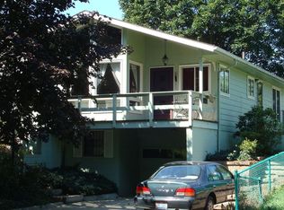 98 27th St NW, Barberton, OH 44203