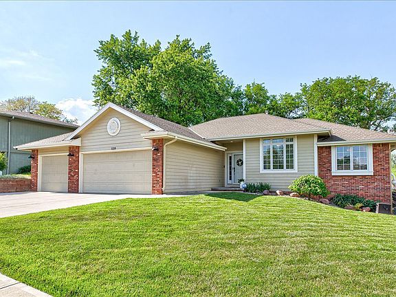 3rd image of 1228 Timber Ln