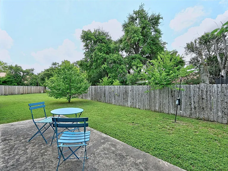 607 Old Stone Rd — Photo 25