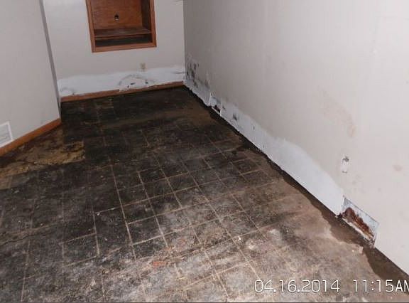 2nd image of 145 Richmond St W