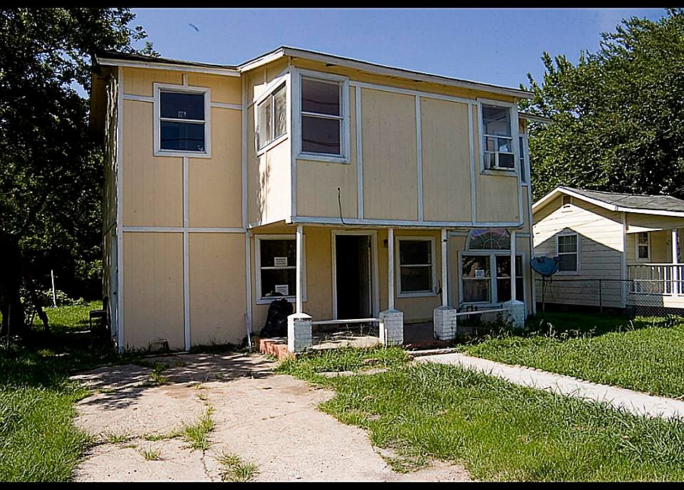 202 S Y St, La Porte, TX 77571 Zillow