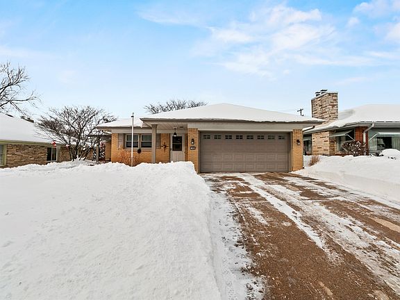 2nd image of 10466 W Woodward Ave