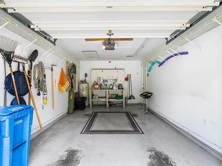 11520 Galleria Dr — Photo 26